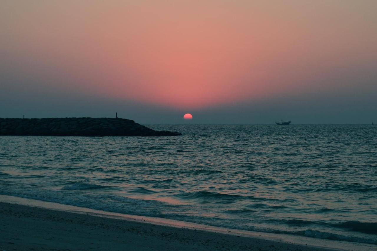 Al Corniche Hotel Шарджа Экстерьер фото
