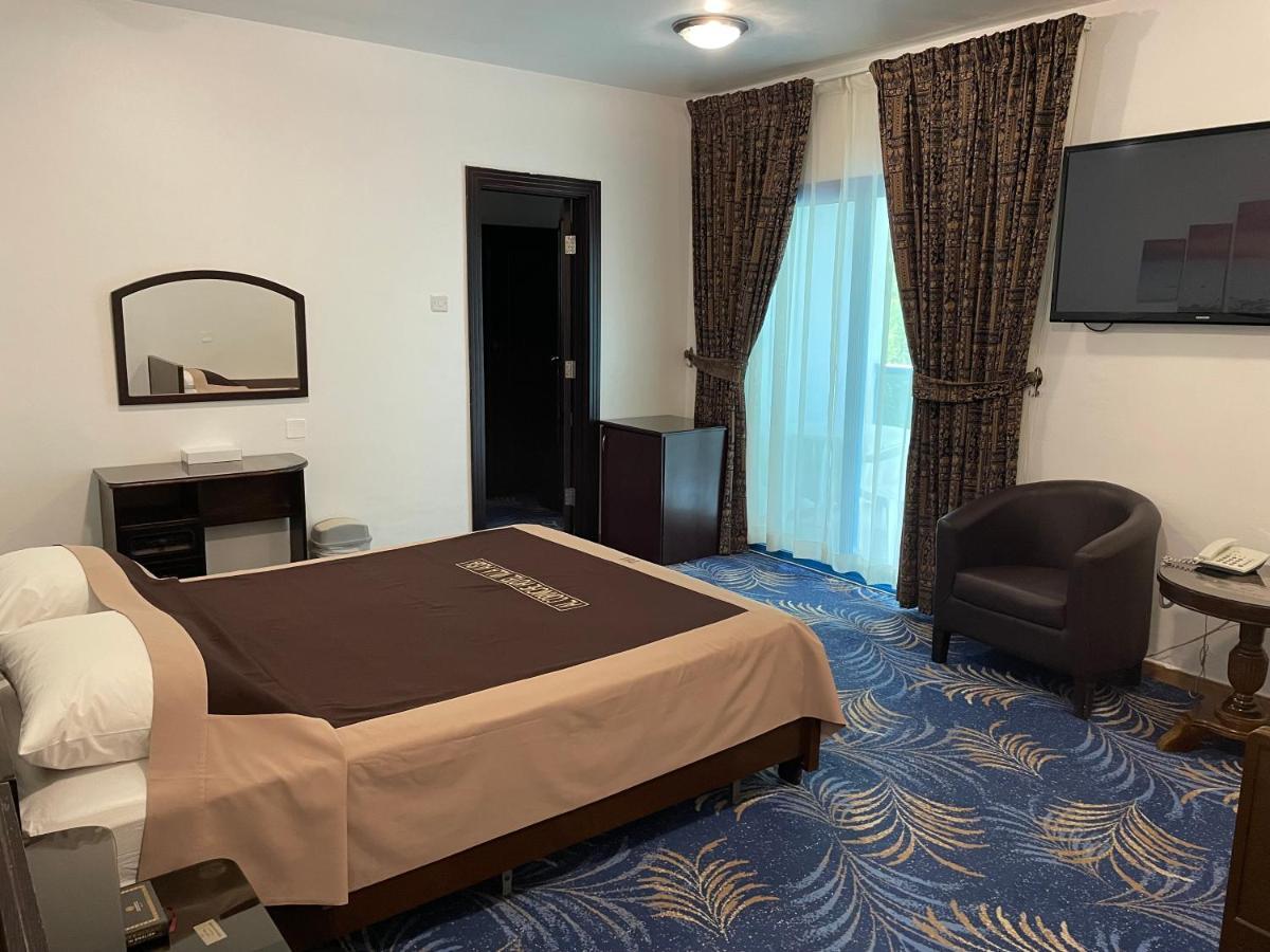 Al Corniche Hotel Шарджа Экстерьер фото